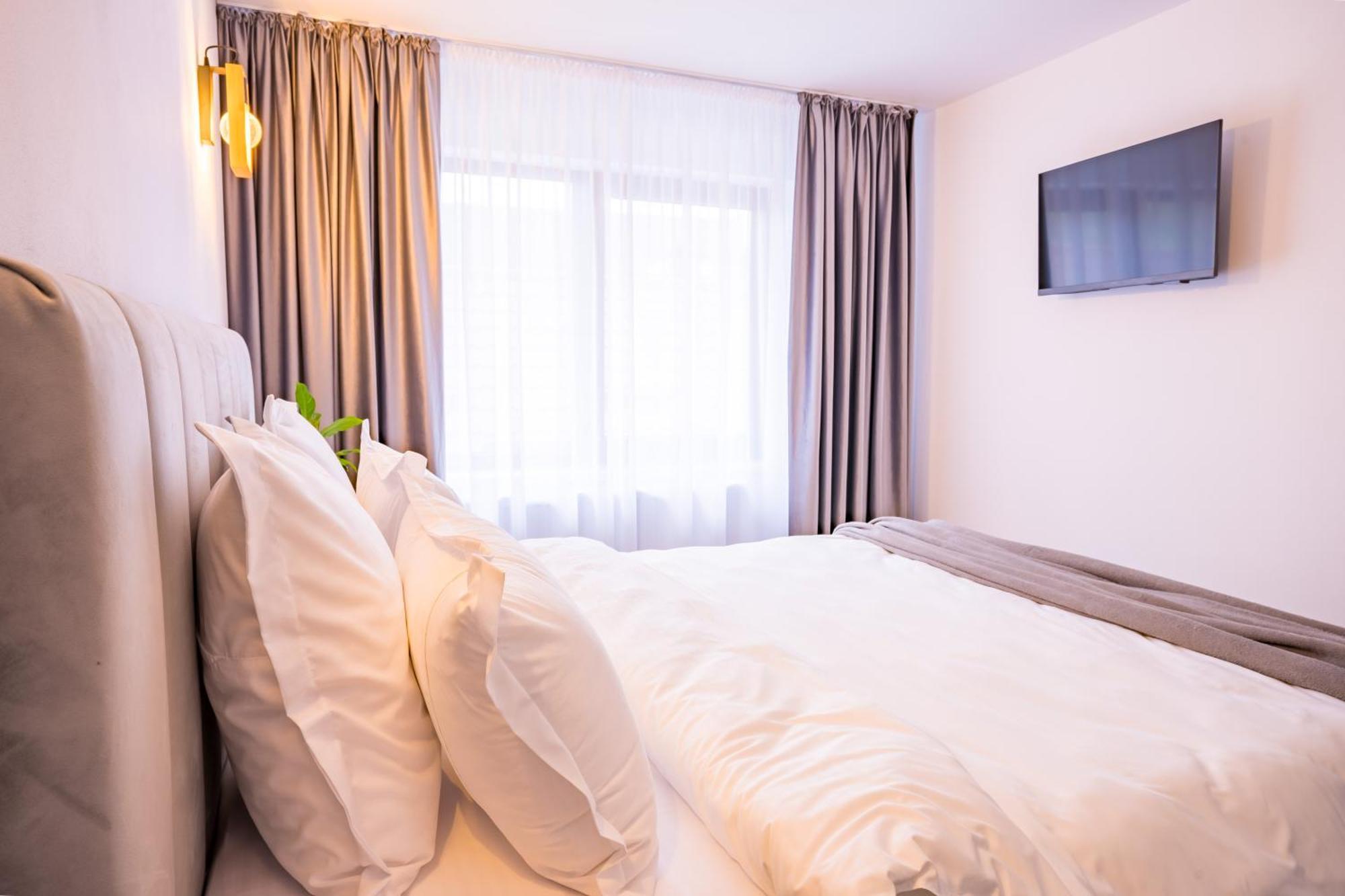 Hotel Casa Zuz Voronet Gura Humorului Zewnętrze zdjęcie