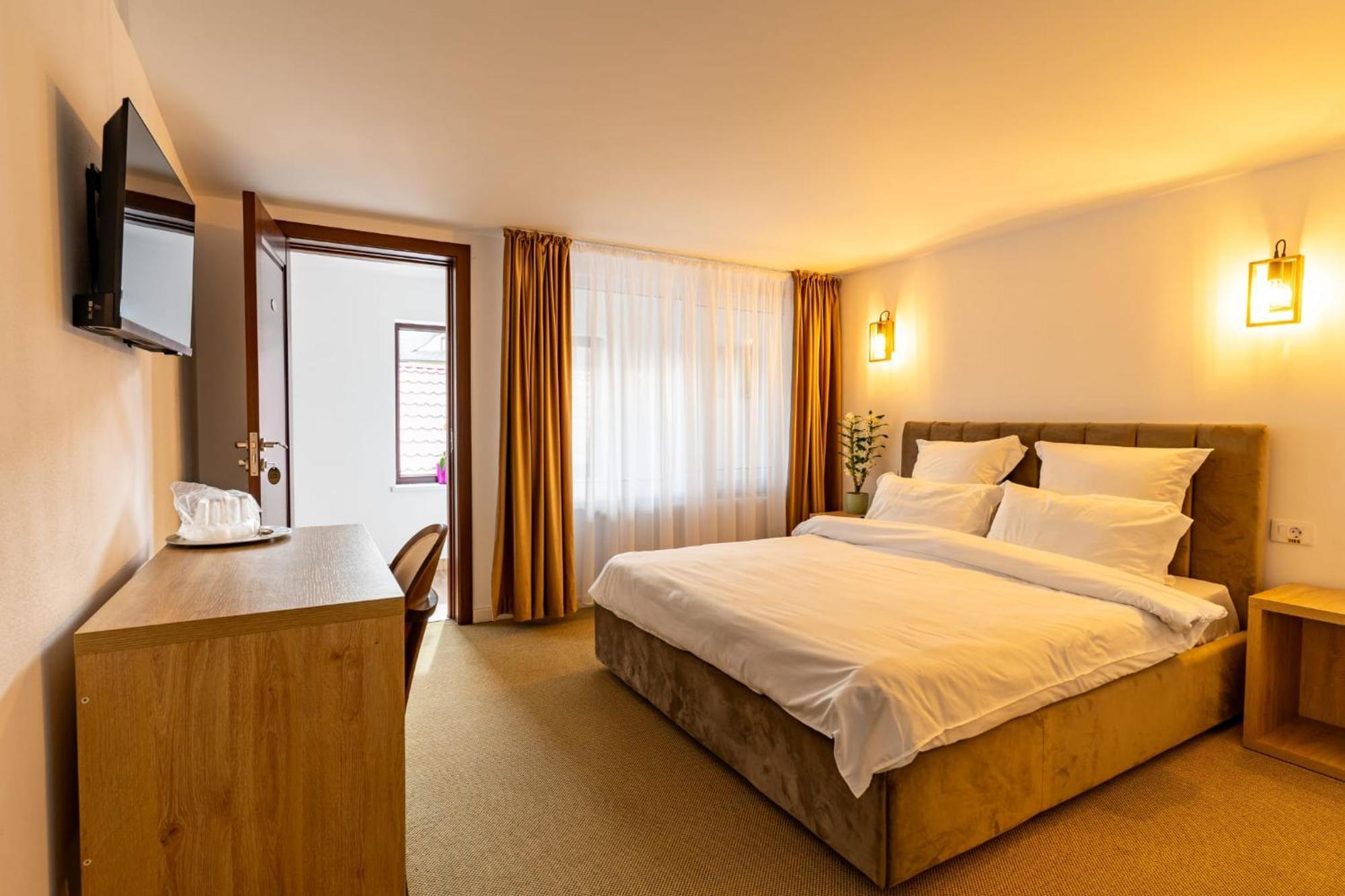 Hotel Casa Zuz Voronet Gura Humorului Zewnętrze zdjęcie