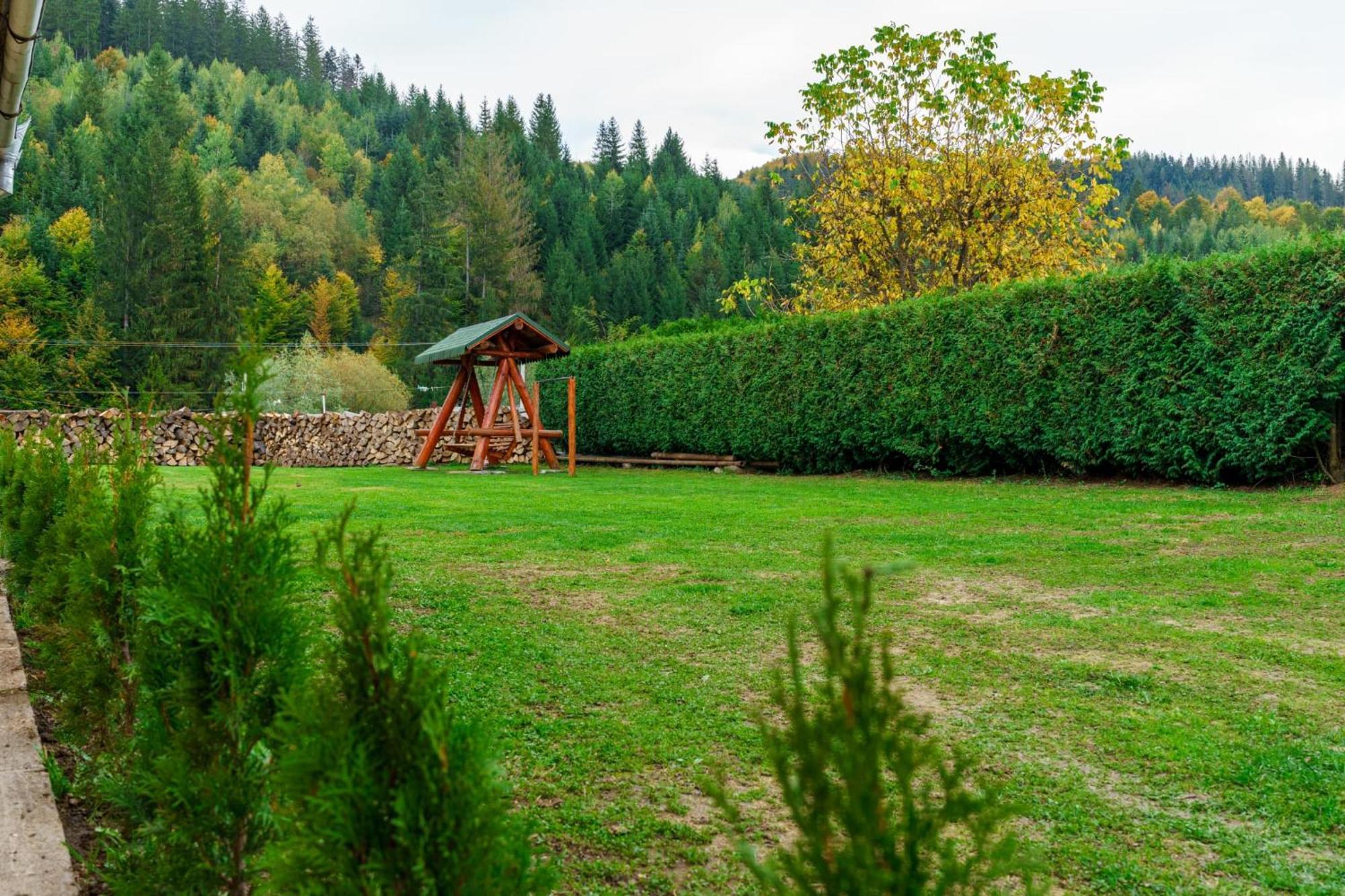 Hotel Casa Zuz Voronet Gura Humorului Zewnętrze zdjęcie